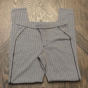 Hue Ponte Herringbone Leggings with Leatherette Piping Small